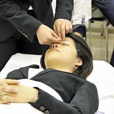 2009/12/6 「美容鍼灸セミナー in 福岡」にて講義・実技講演を行いました。