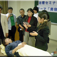 2010/10/17「美容鍼灸セミナーin新潟」にて講義、実演しました！